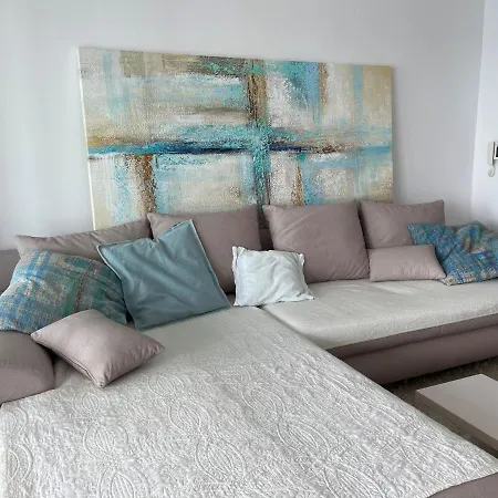 Apartament First Row To The Sea *