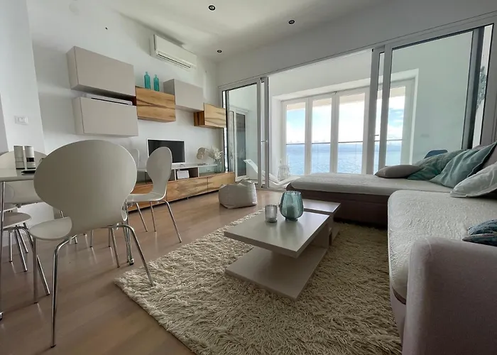 Apartman First Row To The Sea Opatija